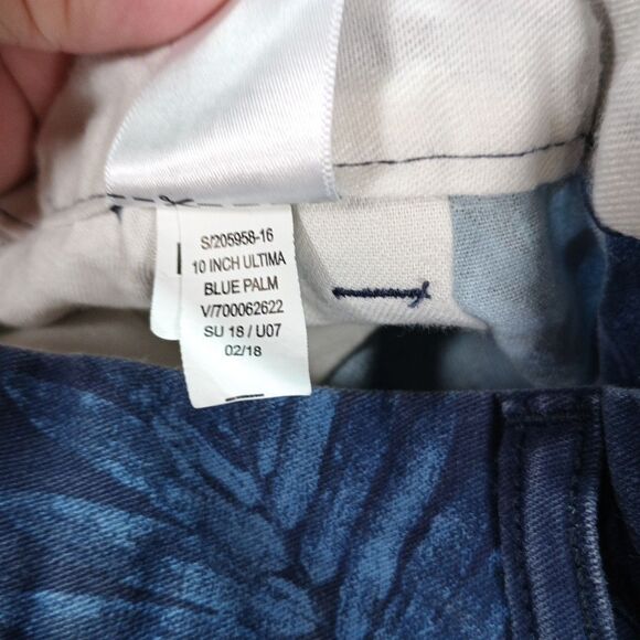 Old Navy Men’s Blue Palm Print Shorts 38 Built-In Flex Ultimate Slim Casual Summ - Picture 8 of 12